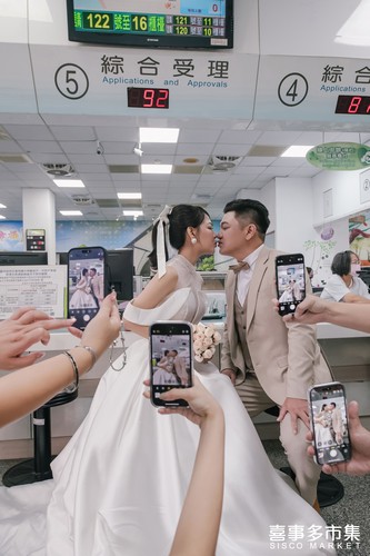 結婚登記攝影dcard,結婚登記攝影費用,結婚登記攝影台北,結婚登記拍攝,2小時註冊攝影,註冊攝影價錢,登記婚寫真,結婚登記攝影,結婚登記攝影桃園,結婚登記攝影台中,結婚登記攝影台南,結婚登記攝影高雄,登記拍照方案,結婚登記攝影推薦